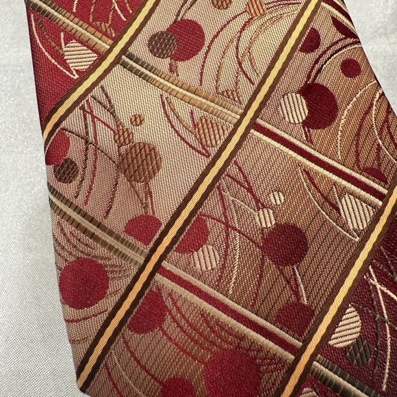 Stacy Adams Y2K Red and Brown Geometric Patterned Men’s Tie - Picture 2 of 4